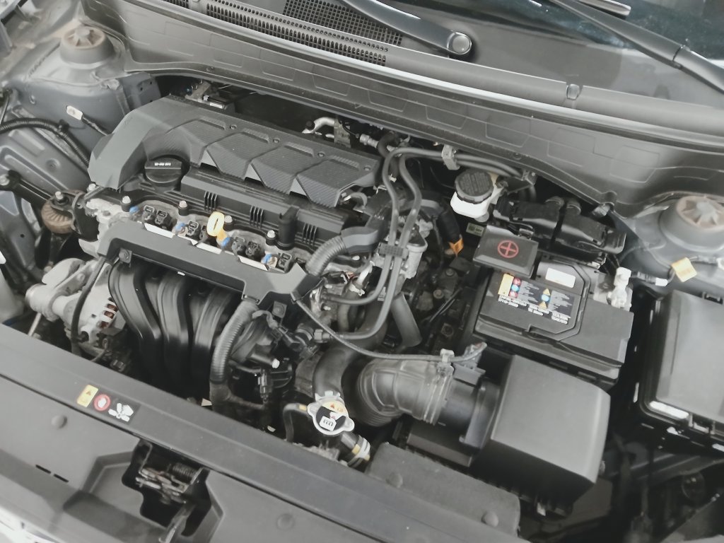 Used 2024 Hyundai Venue Limited FWD image 32
