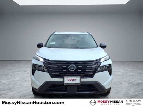 New 2026 Nissan Rogue Dark Armor image 3