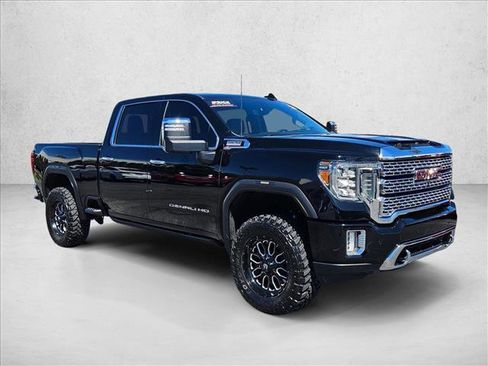 Used 2020 GMC Sierra 2500 Denali w/ Denali Ultimate Package AWD/4WD image 3
