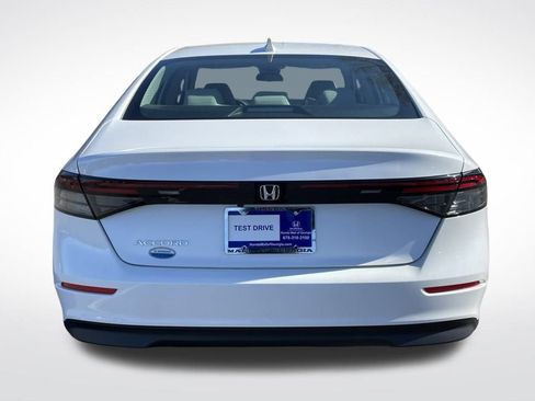 Certified 2025 Honda Accord LX image 5