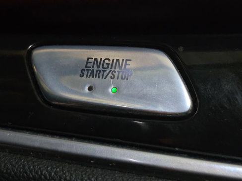 Used 2019 Buick Enclave Avenir w/ Avenir Technology Package AWD/4WD image 32