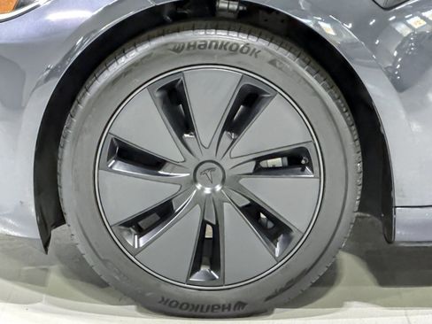 Used 2024 Tesla Model 3 Standard Range RWD image 11