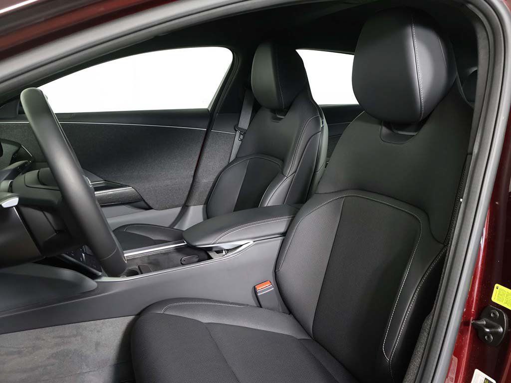 Used 2023 Lucid Air Pure AWD/4WD image 28