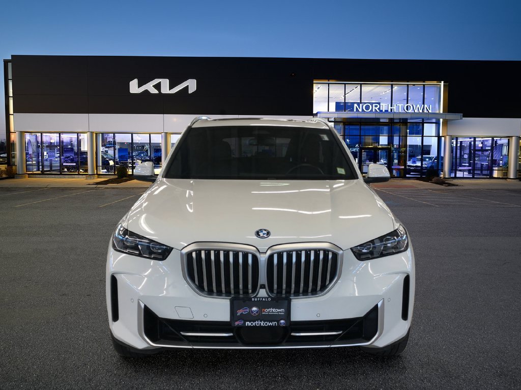 Used 2024 BMW X5 xDrive50e AWD/4WD image 9