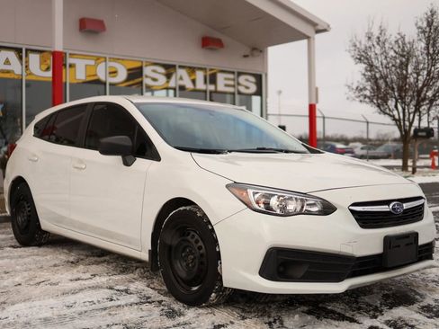 Used 2022 Subaru Impreza 2.0i image 3