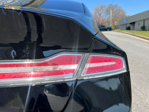 Used 2017 Lincoln MKZ Reserve w/ Technology Package image 17