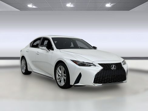 Used 2024 Lexus IS 300 w/ Comfort Package RWD image 7