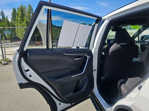 Certified 2025 Toyota RAV4 SE w/ Weather & Moonroof Package AWD/4WD image 15