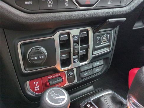 Used 2024 Jeep Gladiator Sport image 13