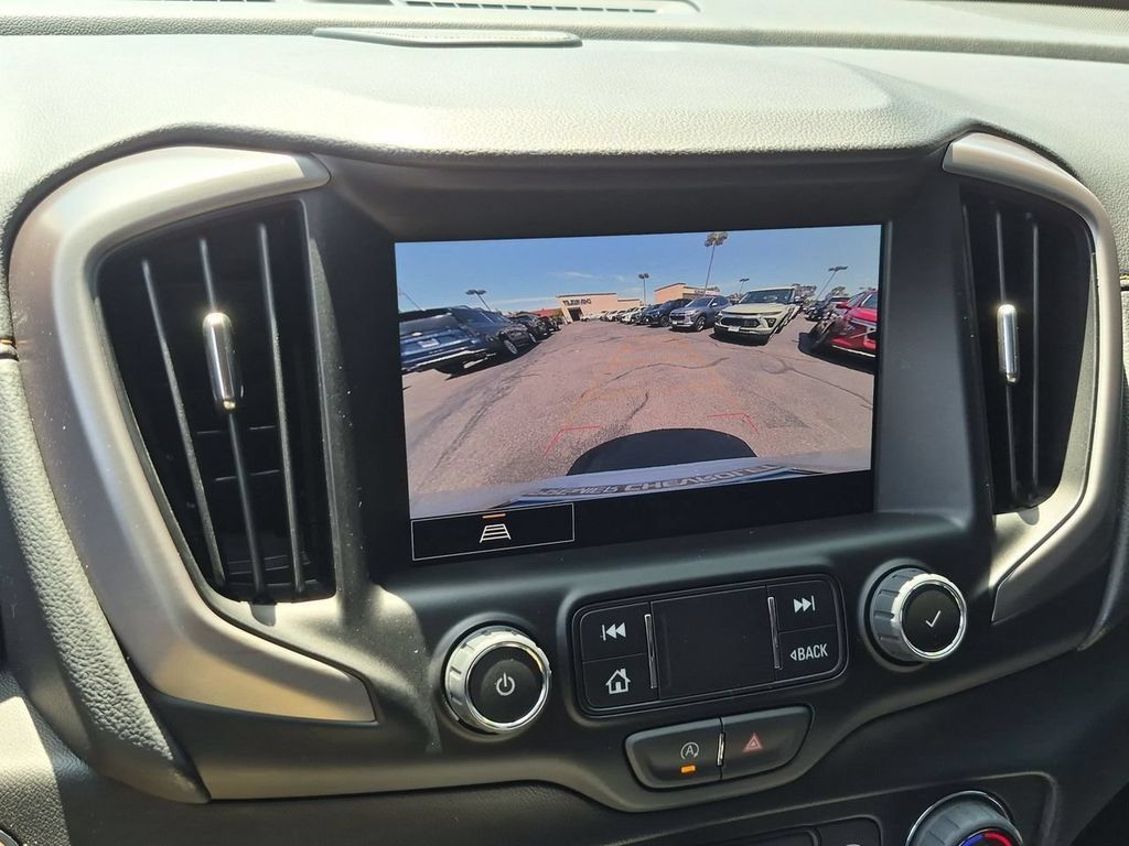 Used 2024 GMC Terrain AT4 w/ Infotainment Package II AWD/4WD image 15