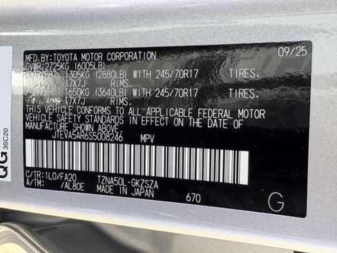 Used 2025 Toyota 4Runner SR5 RWD image 28