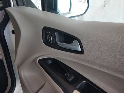 Used 2022 Ford Transit Connect XLT FWD image 12