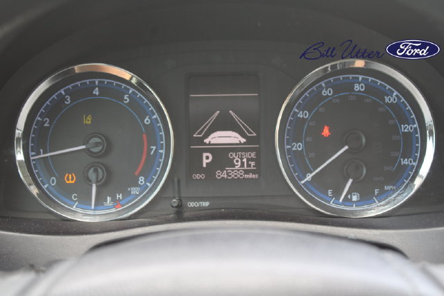 Used 2018 Toyota Corolla LE w/ Carpet Mat Package (TMS) FWD image 23