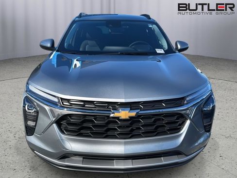 New 2026 Chevrolet Trax LT w/ Driver Confidence Package image 7