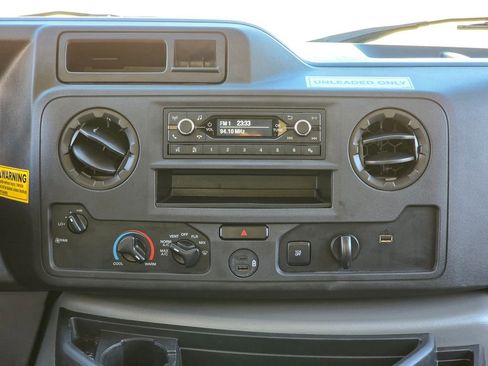 Used 2024 Ford E-350 and Econoline 350 Super Duty w/ Power Windows & Locks Group image 39
