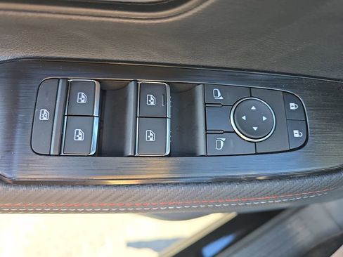 New 2026 Nissan Kicks SR image 30