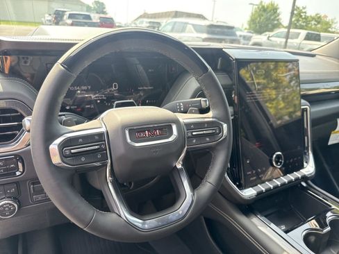 New 2026 GMC Yukon Elevation w/ Elevation Premium Package AWD/4WD image 13