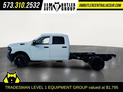 New 2025 RAM 3500 Tradesman image 2