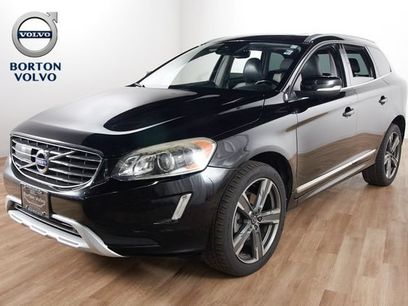 Used 2017 Volvo XC60 T6 Dynamic w/ Advanced Package