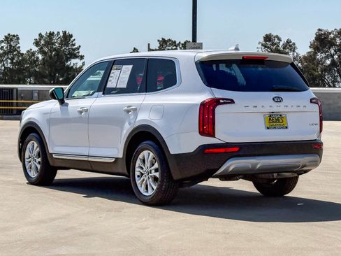 Used 2021 Kia Telluride LX FWD image 2