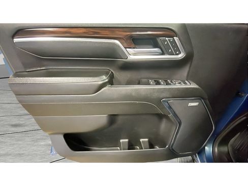 Used 2024 GMC Sierra 2500 SLT w/ SLT Convenience Package AWD/4WD image 10