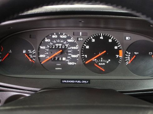 Used 1987 Porsche 944 Turbo RWD image 37