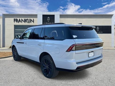 New 2026 Lincoln Navigator Reserve w/ Jet Appearance Package AWD/4WD image 5
