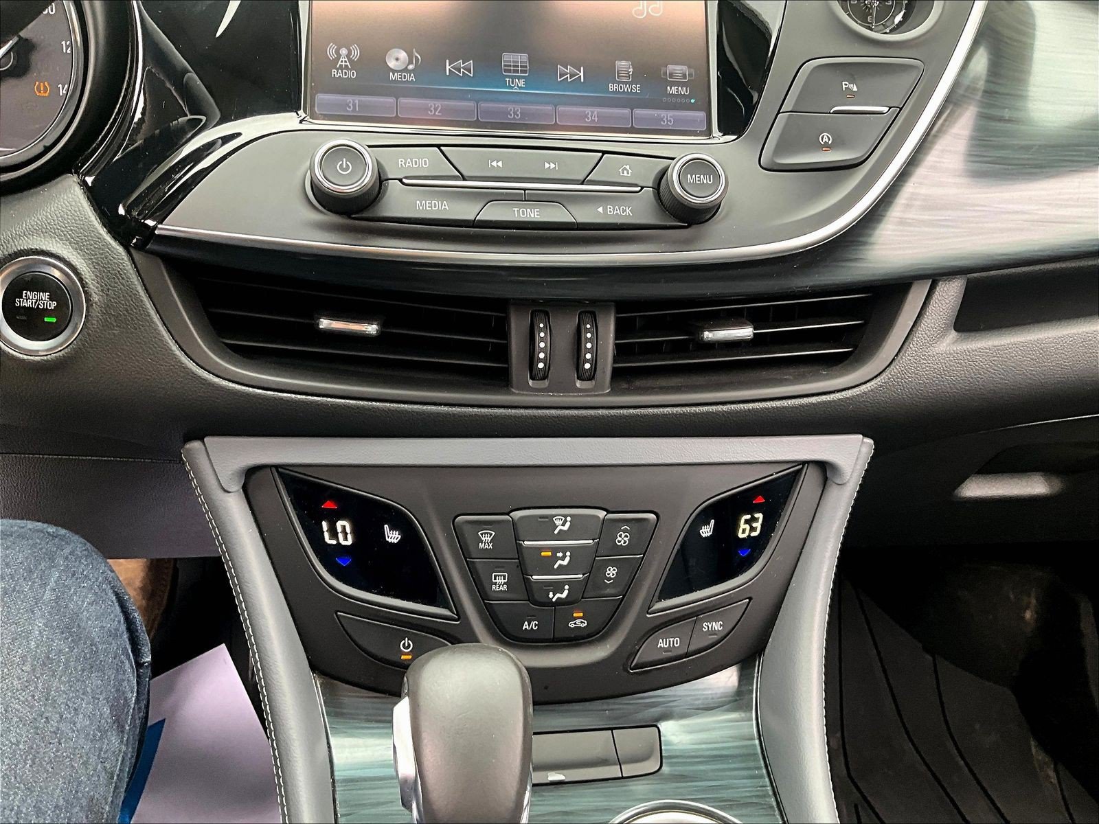 Used 2019 Buick Envision Essence FWD image 15