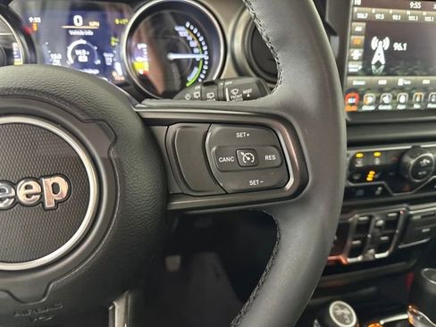 Used 2023 Jeep Wrangler Unlimited w/ Cold Weather Group image 16