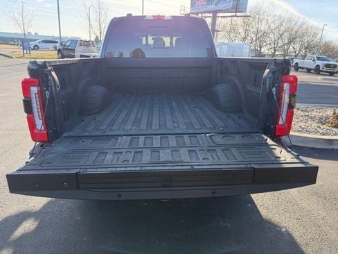 Used 2024 Ford F250 Platinum image 23