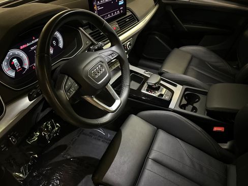Used 2025 Audi Q5 2.0T Premium w/ Convenience Plus Package AWD/4WD image 10