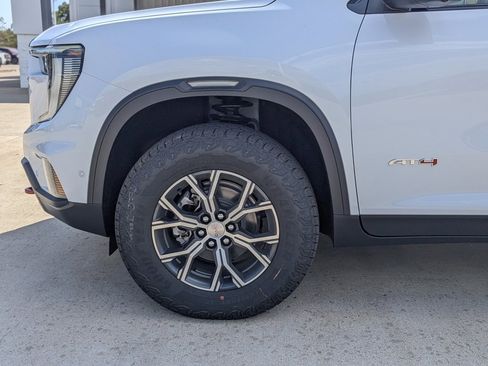 New 2026 GMC Acadia AT4 w/ Super Cruise Package image 10