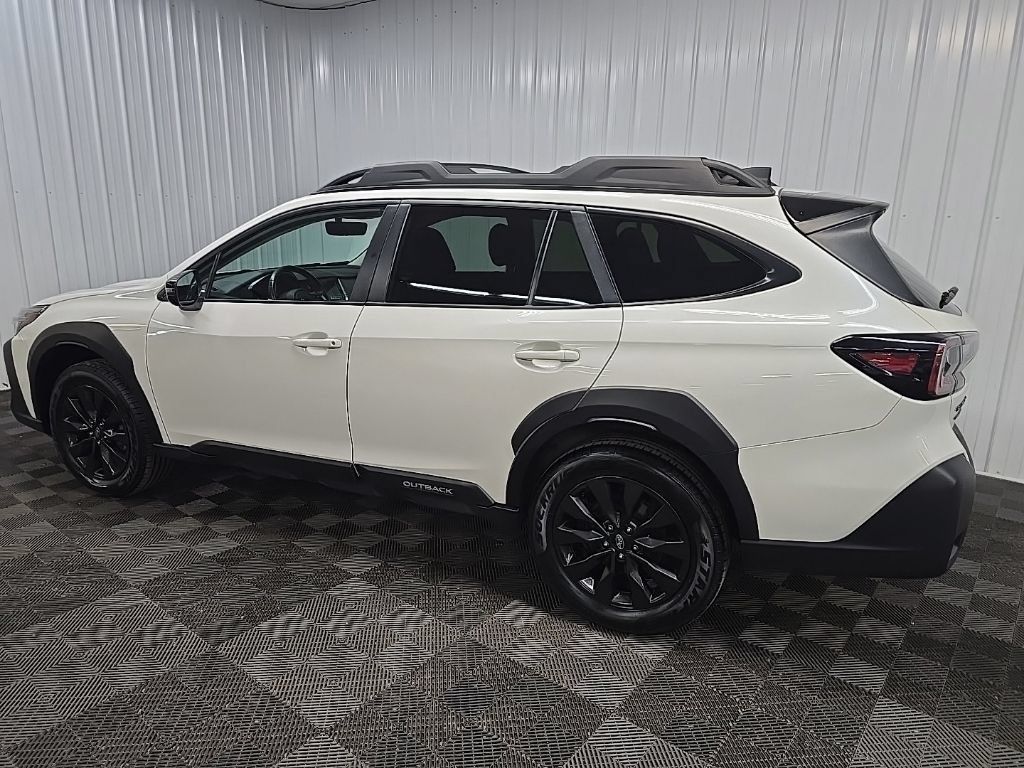 Used 2023 Subaru Outback Onyx Edition AWD/4WD image 4