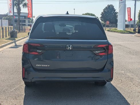 Used 2025 Honda Odyssey EX-L image 4