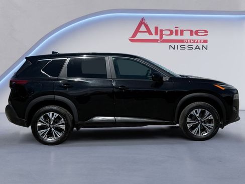 Used 2023 Nissan Rogue SV image 6