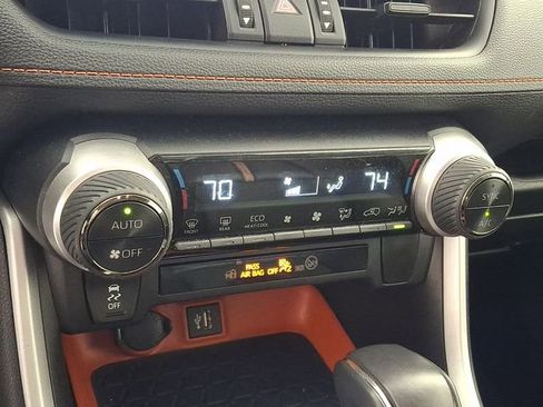 Used 2024 Toyota RAV4 Adventure image 15