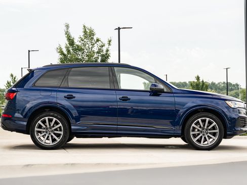 Certified 2024 Audi Q7 2.0T Premium Plus AWD/4WD image 3
