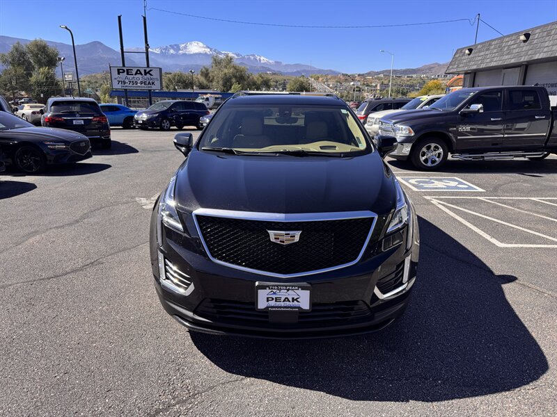 Used 2021 Cadillac XT5 Sportv w/ Platinum Package AWD/4WD image 2