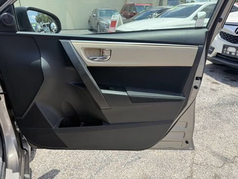 Used 2014 Toyota Corolla LE FWD image 27