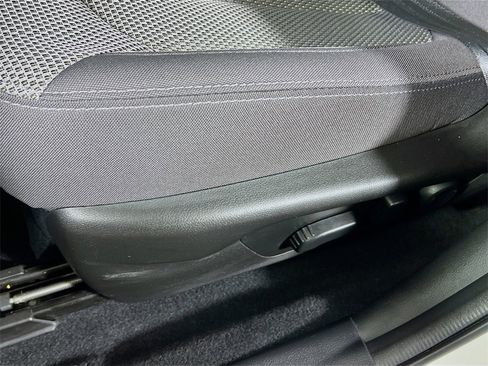 Used 2024 Subaru Crosstrek 2.0i Premium image 18