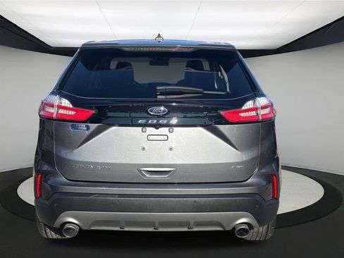 Used 2024 Ford Edge Titanium image 5