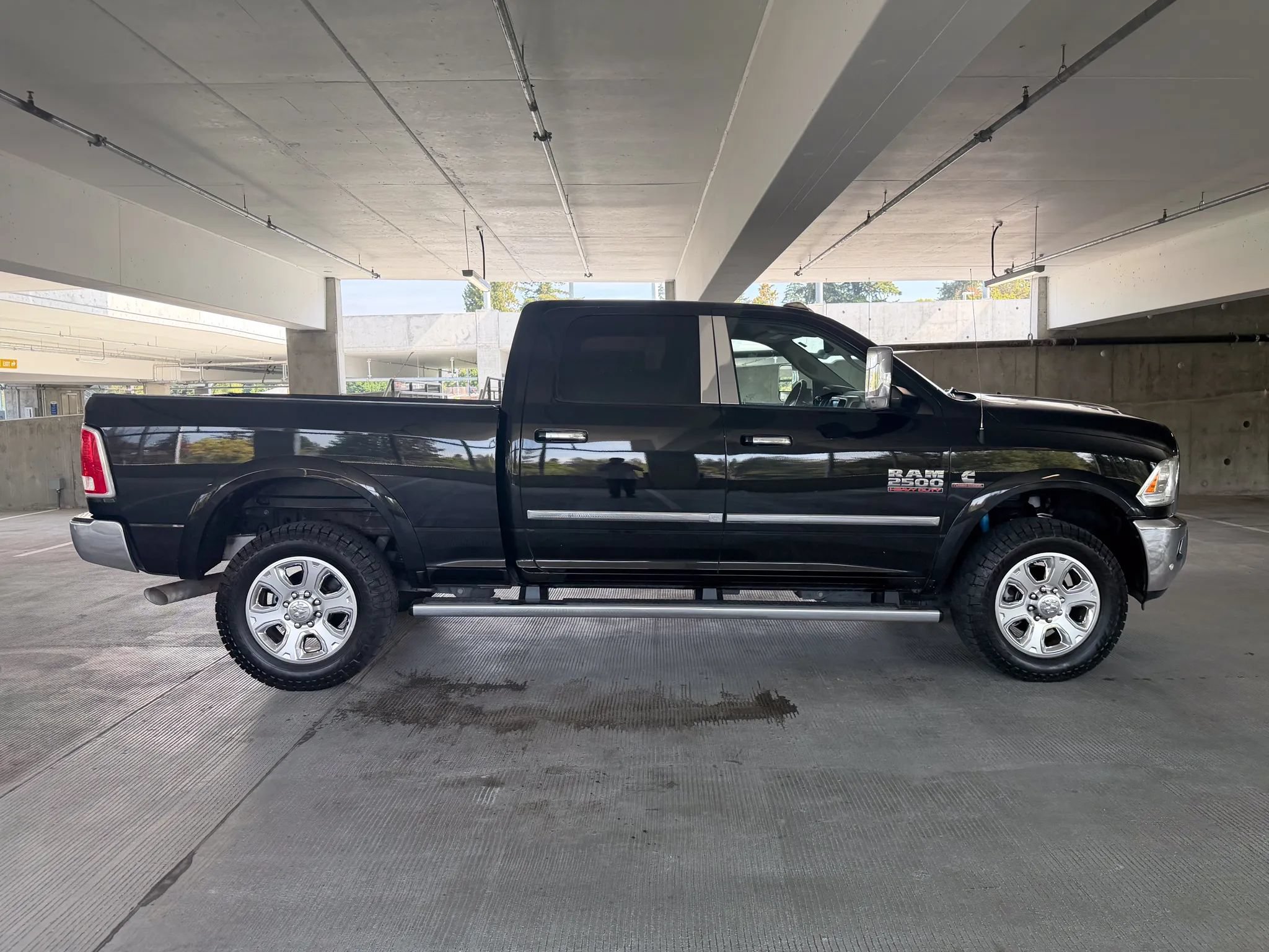 Used 2017 RAM 2500 Laramie w/ Off Road Package AWD/4WD image 4