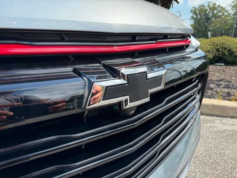 Used 2025 Chevrolet Blazer LT w/ Sound & Technology Package FWD image 27