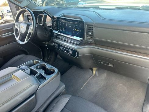 Used 2024 Chevrolet Silverado 3500 LT AWD/4WD image 32