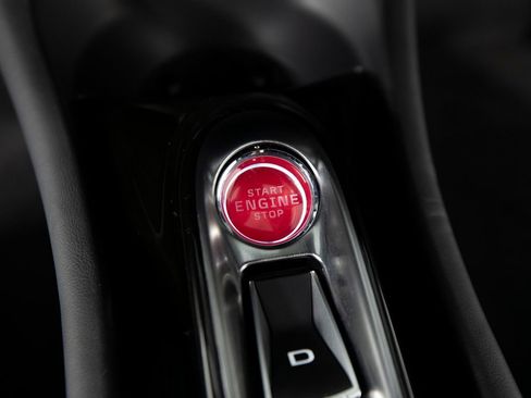 Used 2023 McLaren Artura image 21