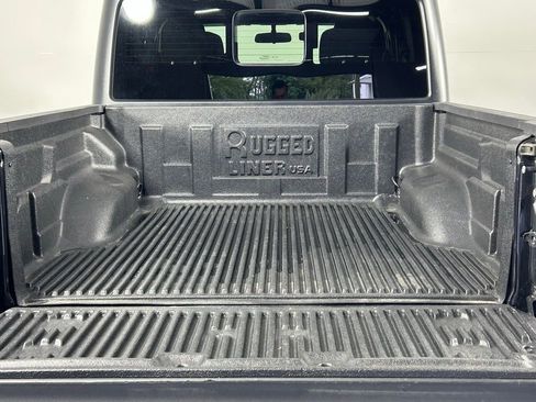 Used 2022 Jeep Gladiator Sport AWD/4WD image 13