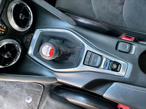 Used 2018 Chevrolet Camaro ZL1 RWD image 19