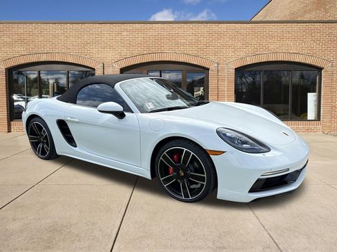 Used 2024 Porsche 718 Boxster S RWD image 1