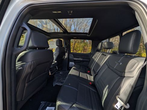 New 2025 Ford F350 Platinum w/ FX4 Off-Road Package image 7