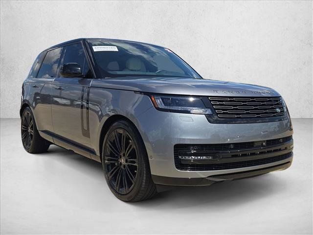 Used 2025 Land Rover Range Rover SE AWD/4WD image 3